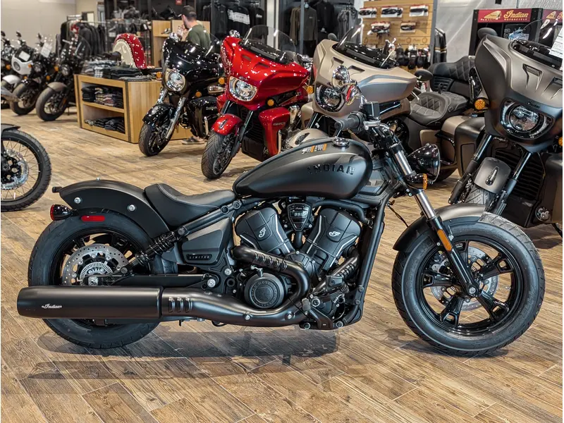 2025 Indian Motorcycle Scout Sixty Bobber Limited // Black Smoke