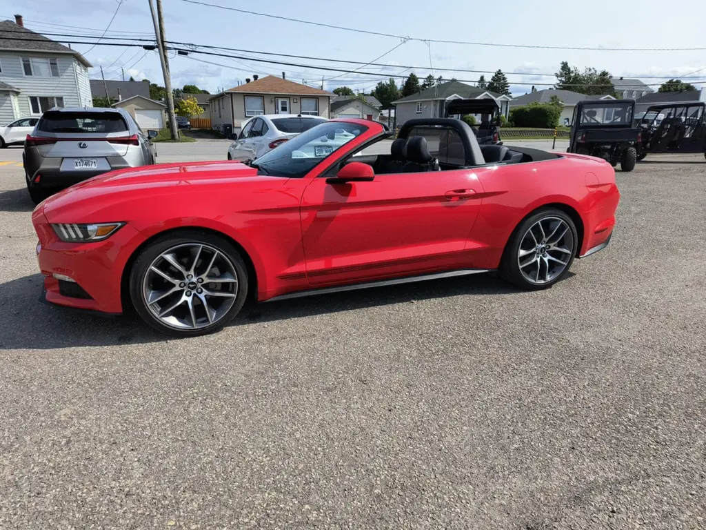 2015 FORD MUSTANG CONVERTIBLE