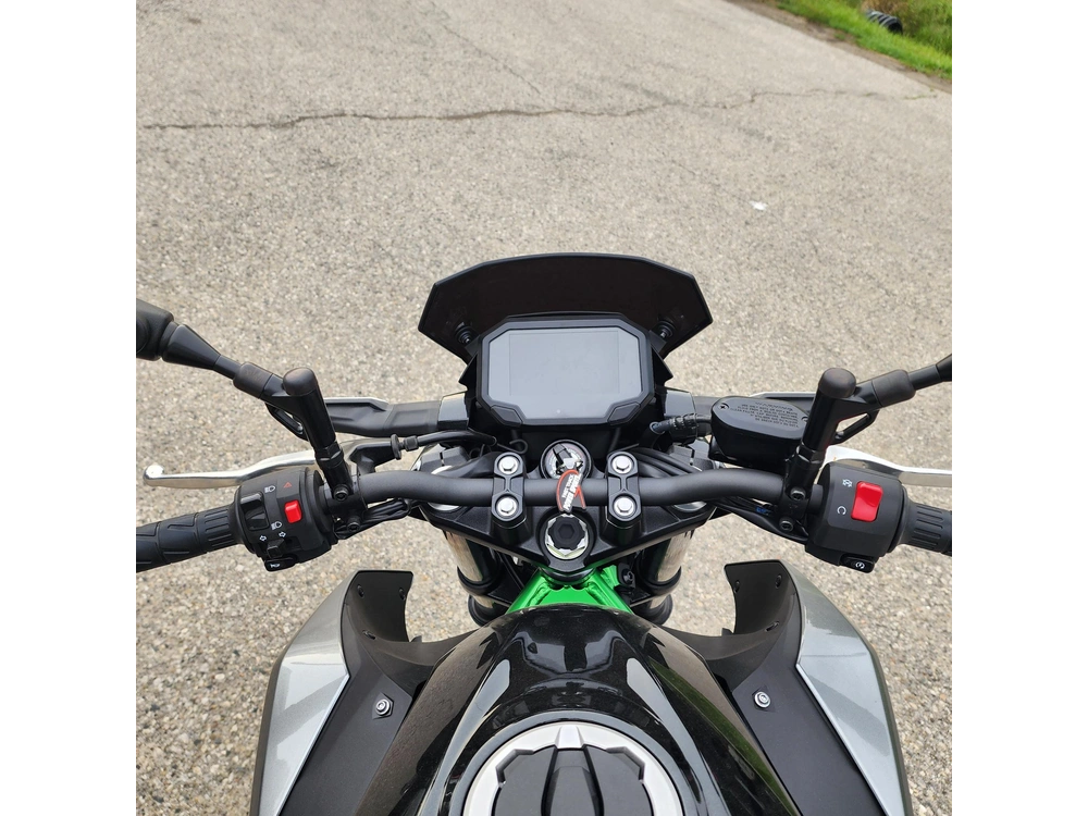 2025 Kawasaki Z500 Se alt