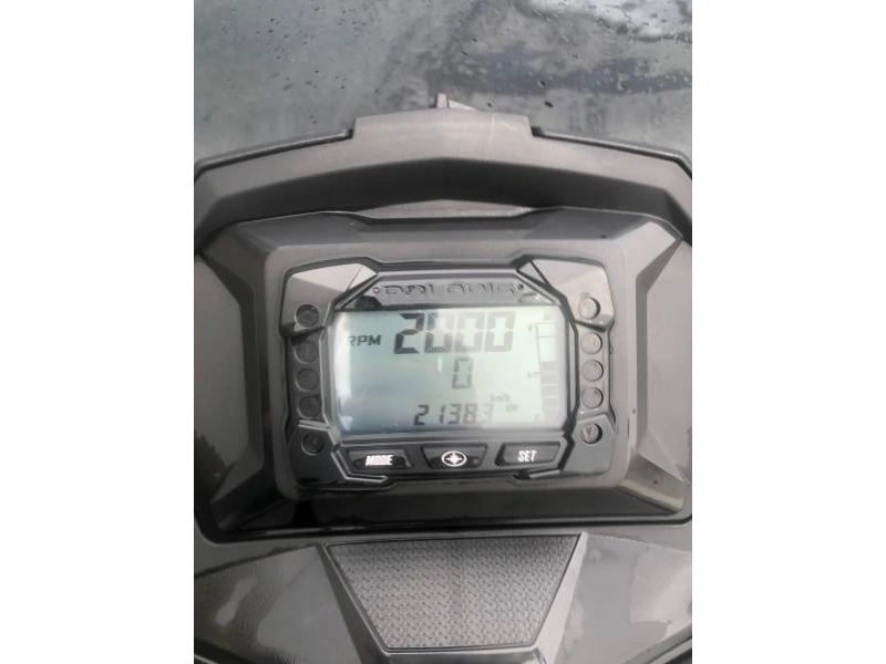 Polaris Polaris Assault Matrix 850 2022 alt