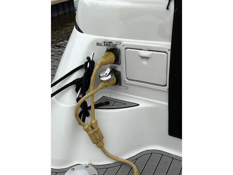 Chris-Craft CROWNE 32 1997