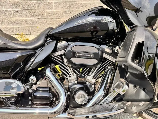 2016 Harley-Davidson CVO Street Glide FLHXSE