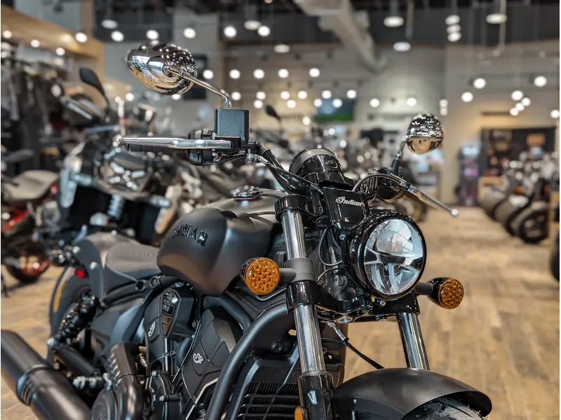 2025 Indian Motorcycle Scout Sixty Bobber Limited // Black Smoke