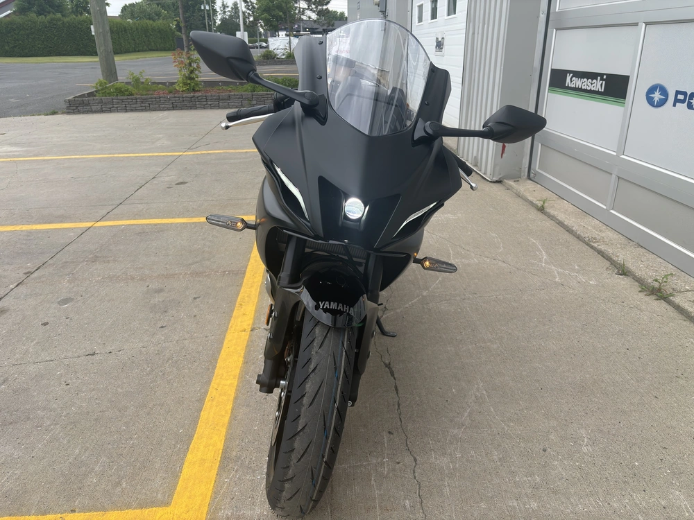 2025 Yamaha Yzf-r7 alt