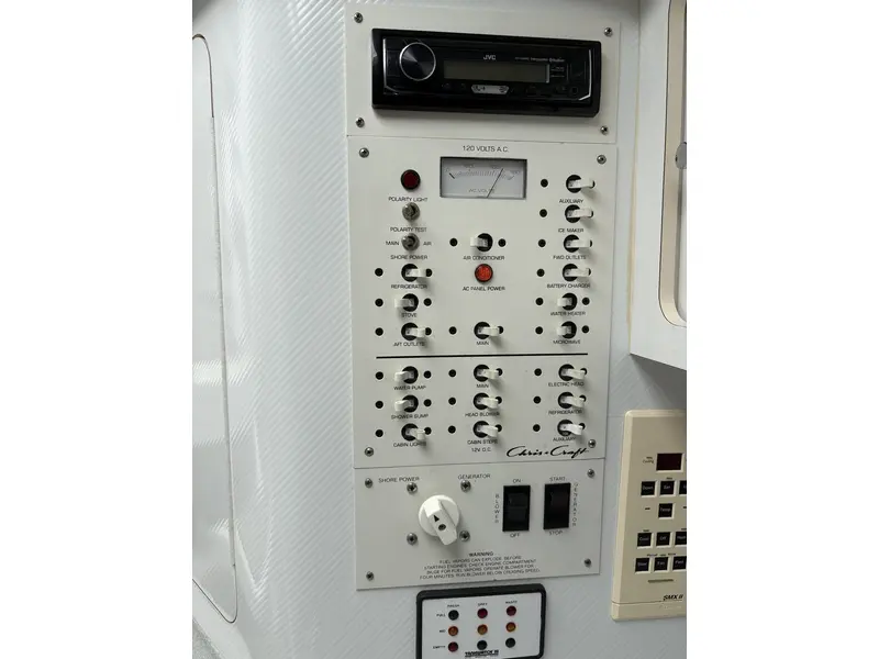 Chris-Craft CROWNE 32 1997