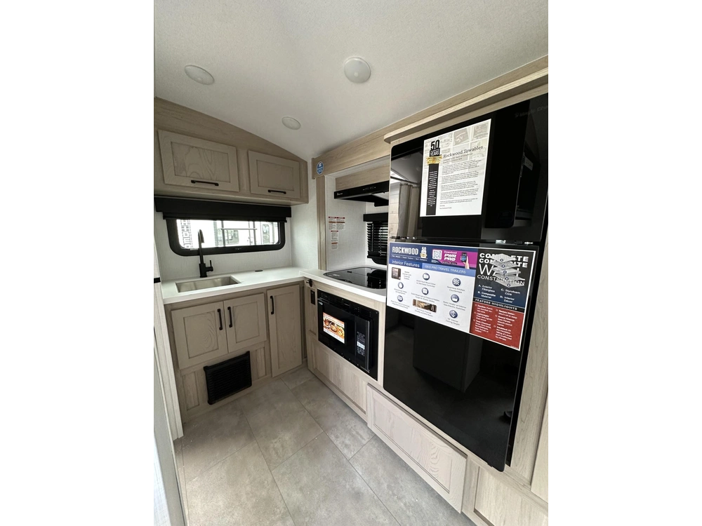 2025 Rockwood Geopro 15fbs alt