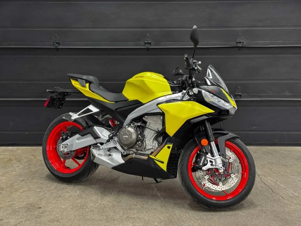 2021 Aprilia TUONO 660