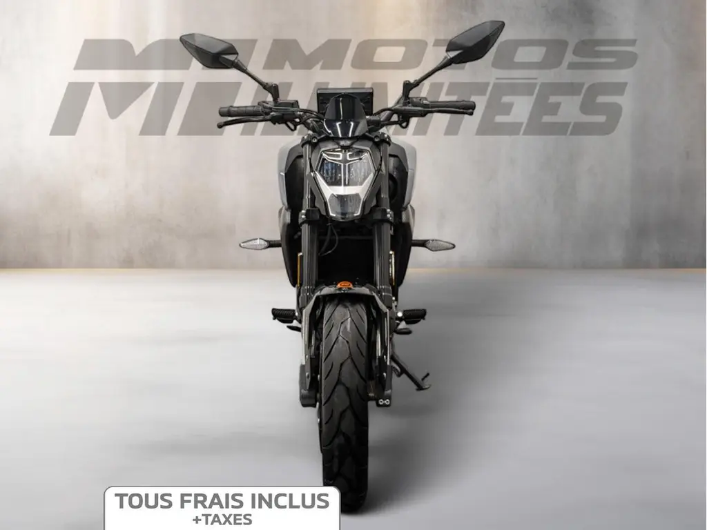 2023 CFMOTO 300NK
