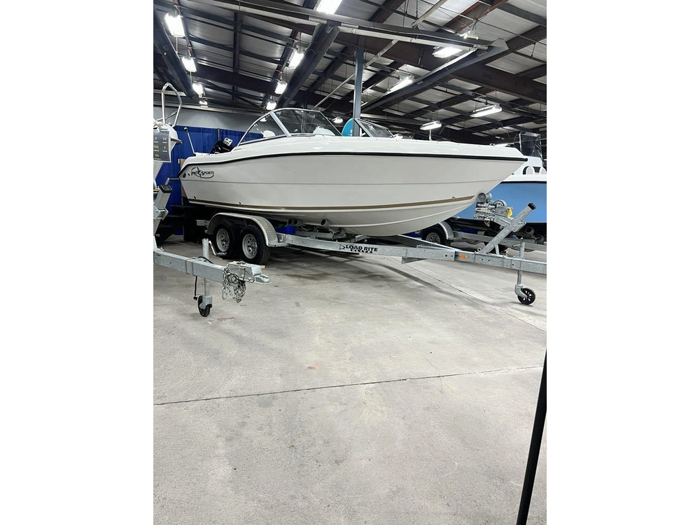 2023 Pro Sports 20ft 2000dc W/ 150xl 4s Mercury & Galv Trailer