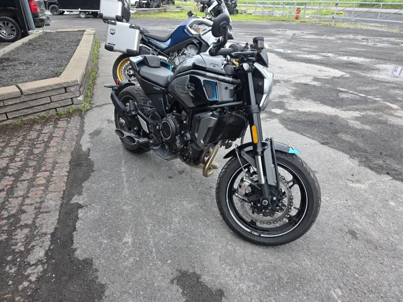 2022 CFMOTO 700 CL-X SPORT