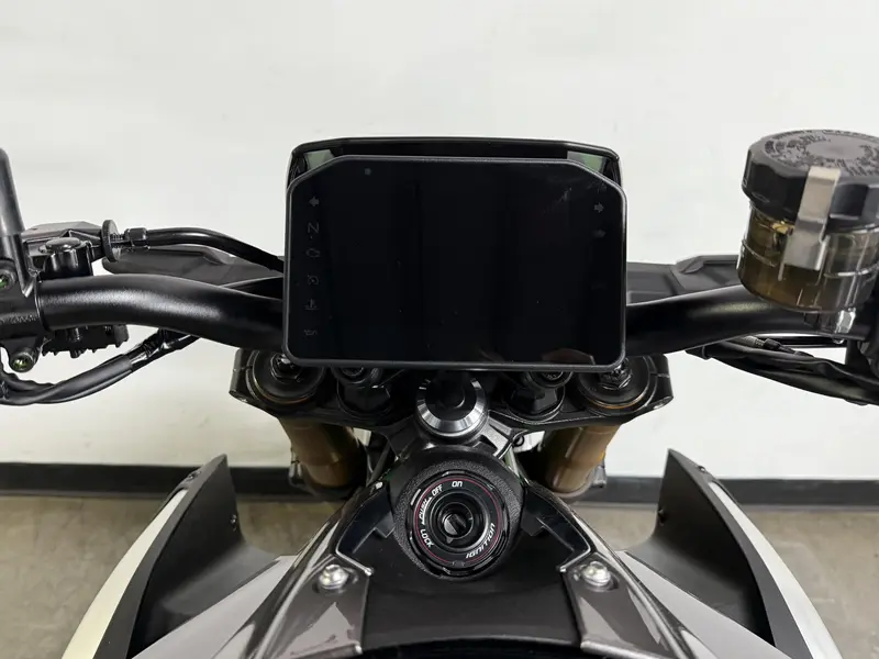 2025 Kawasaki Z900 SE *5.99% jusqu'à 84 mois💳