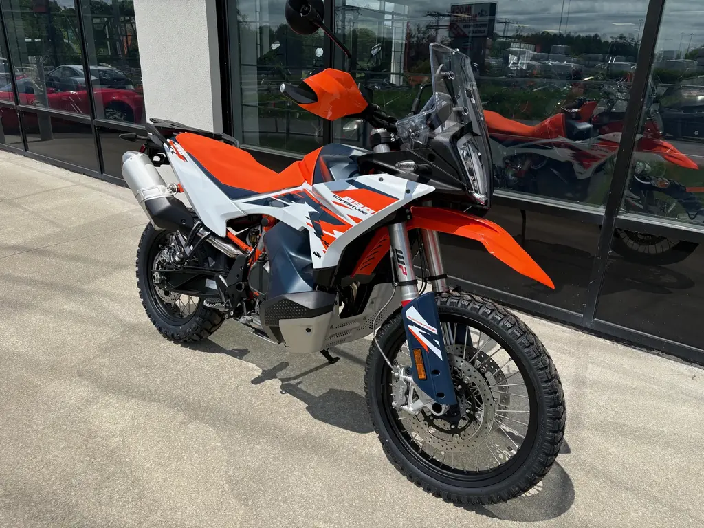 New 2025 KTM 890 ADVENTURE R in Sainte-Thérèse Goulet Moto