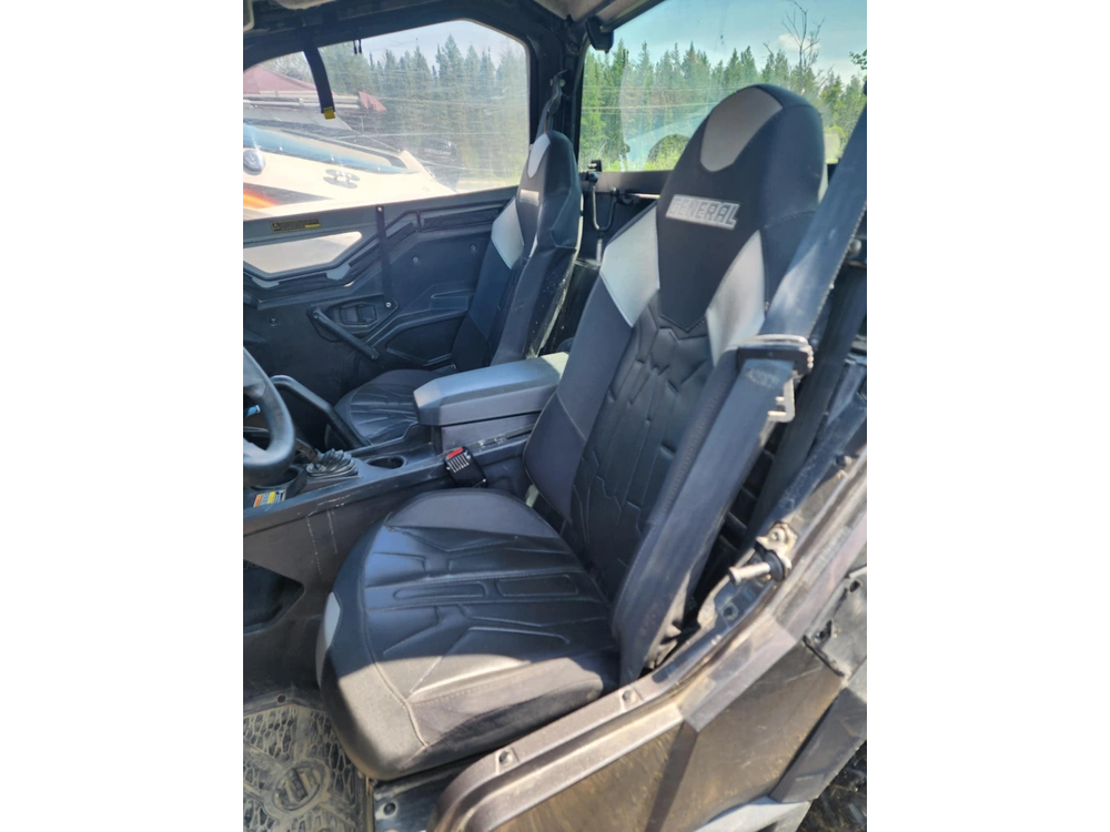 2021 Polaris Polaris General alt