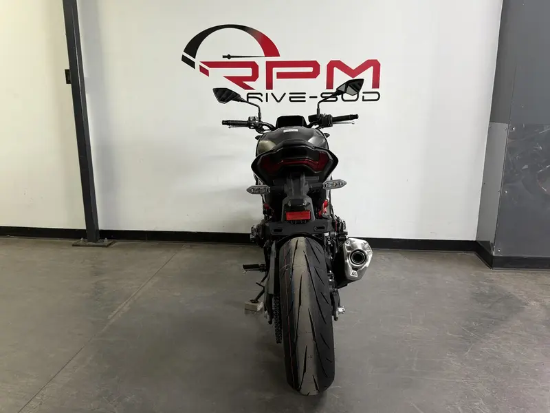 2025 Kawasaki Z900 thumbnail 19
