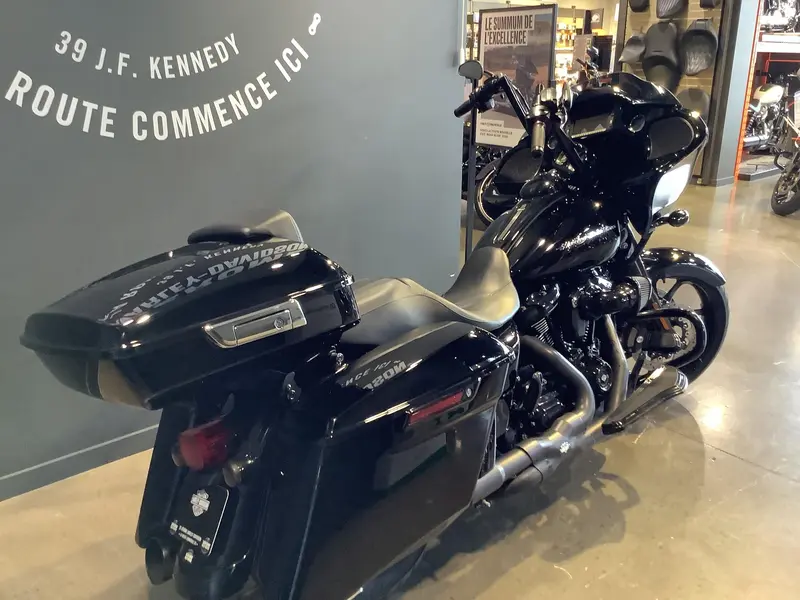 2017 Harley-Davidson ROAD GLIDE S FLTRXS