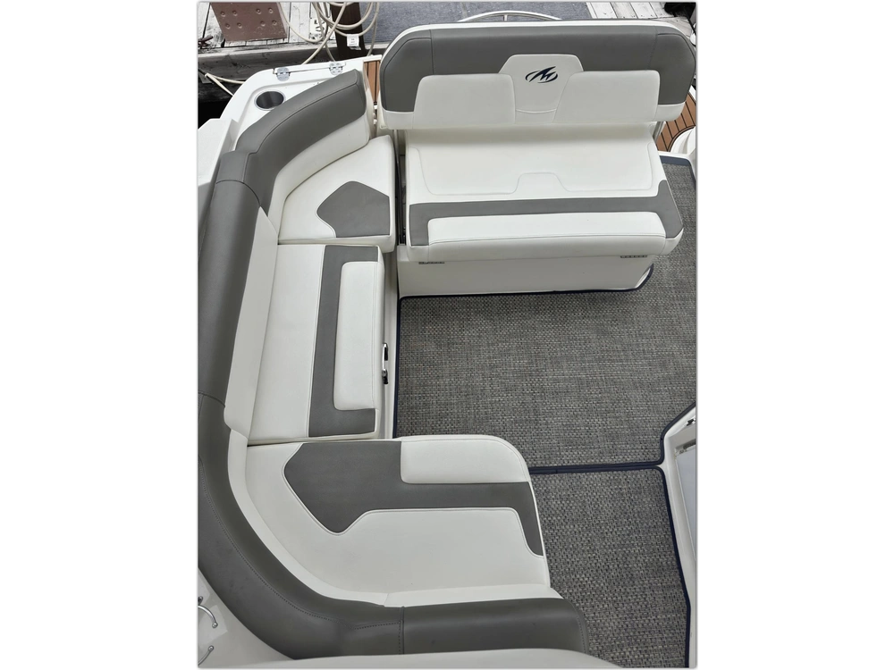 2014 Monterey Boats 280 Sport Yacht No Luxury Tax* alt