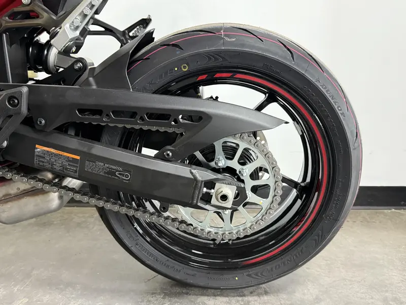 2025 Kawasaki Z900 thumbnail 16