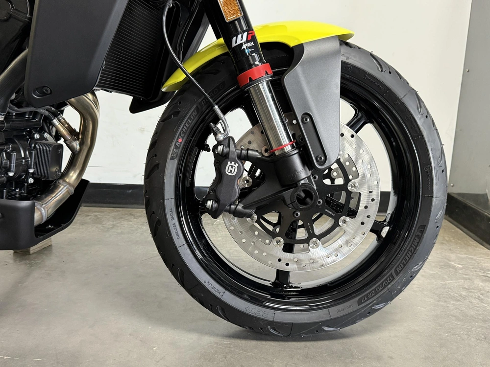 2025 Husqvarna Vitpilen 801 *2.99% Sur 60 Mois alt