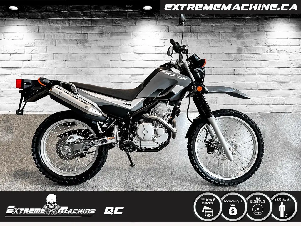 Yamaha XT250 2024 - SEULEMENT 1799kM - TRÈS PROPRE!!!