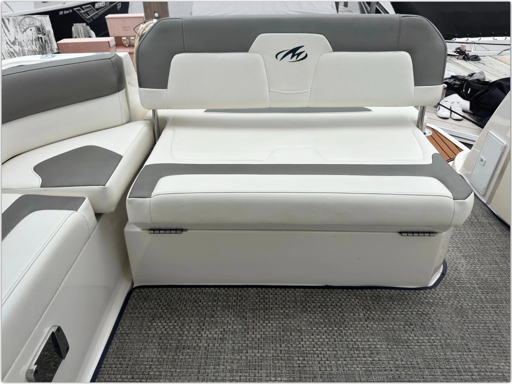 2014 Monterey Boats 280 Sport Yacht No Luxury Tax* alt