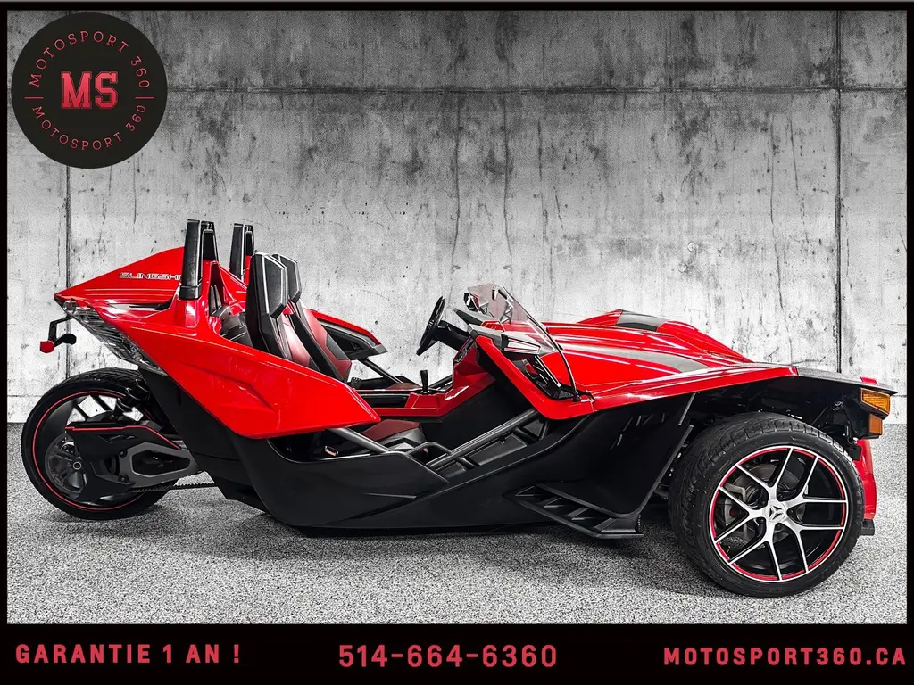 2016 Polaris SLINGSHOT SL AUBAINE !