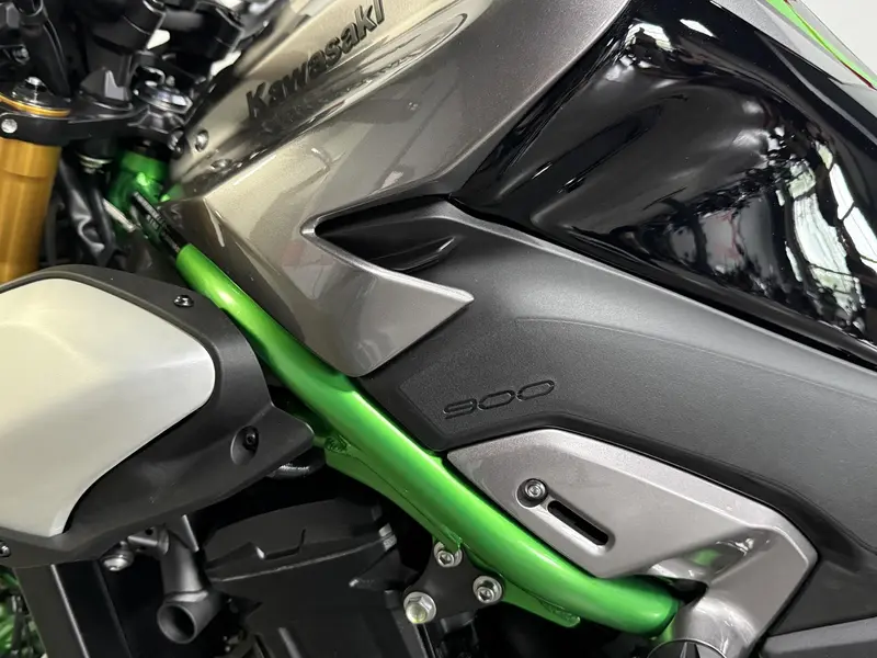 2025 Kawasaki Z900 SE DÉMO *5.99% jusqu'à 84 mois💳