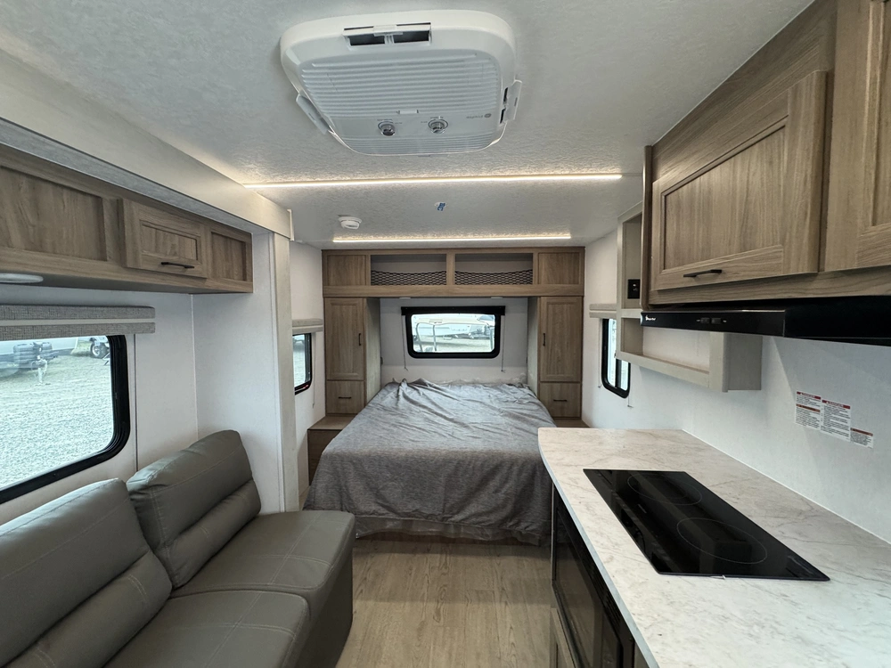 Coachmen Freedom Express Select 19se 2026 alt