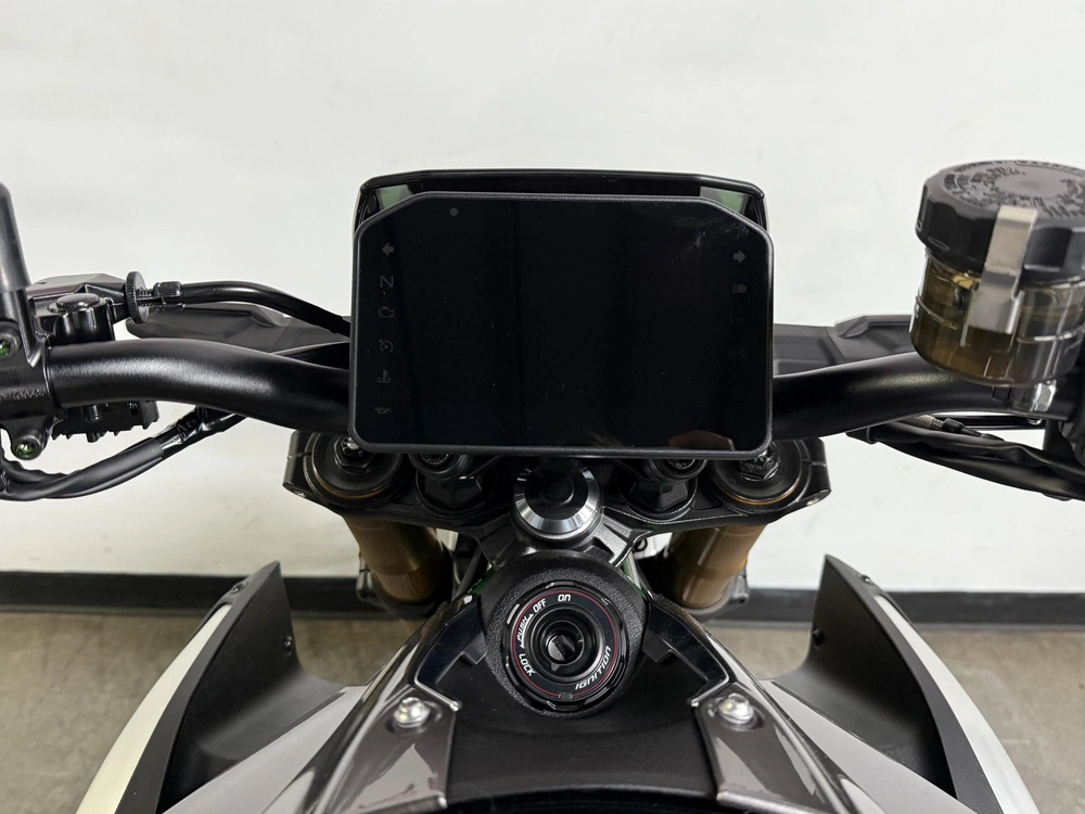 2025 Kawasaki Z900 Se Démo *5.99% Jusqu'à 84 Mois💳 alt