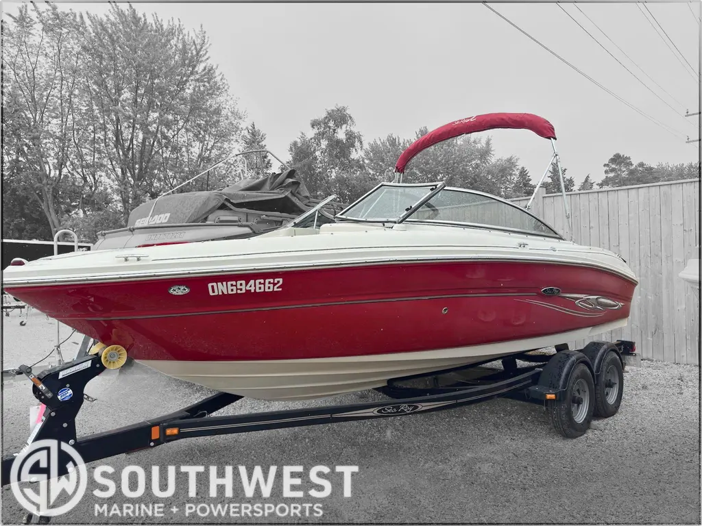 2006 Sea Ray 200 SELECT