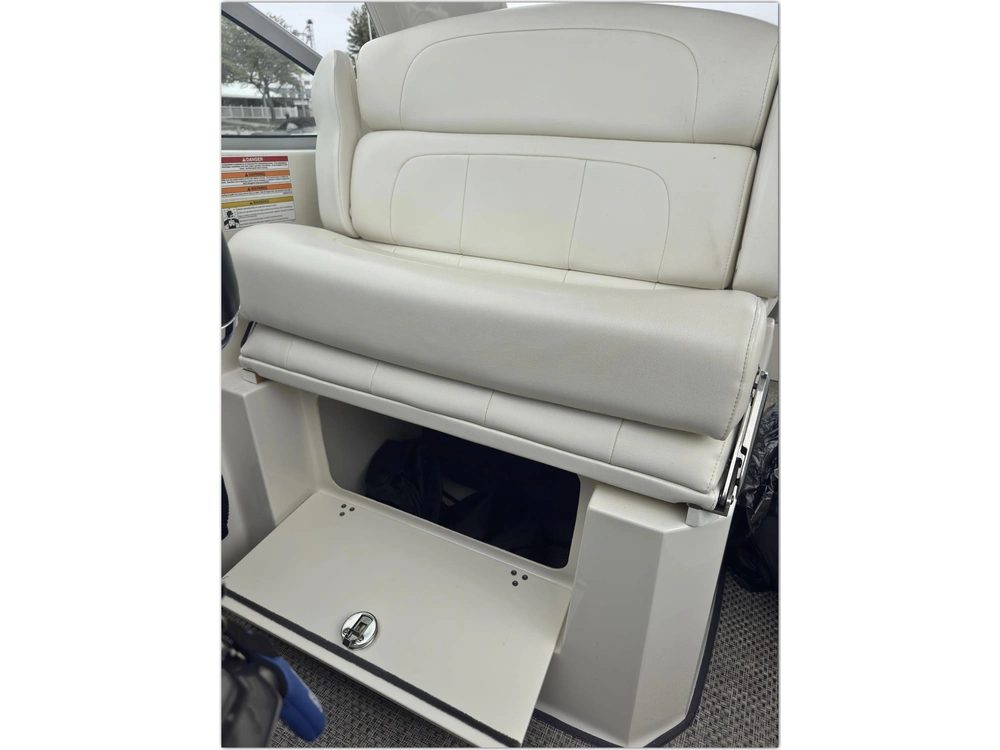 2014 Monterey Boats 280 Sport Yacht No Luxury Tax* alt