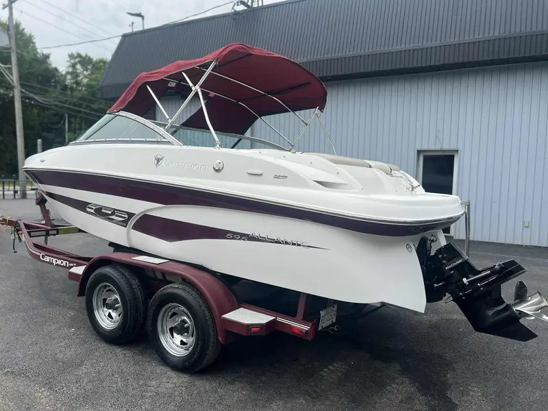 Campion ALLANTE 595 **MOTEUR MERCRUISER 350 MAG!!** 2007