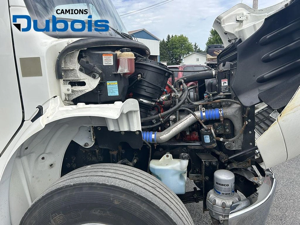 2019 Freightliner M2-106 alt
