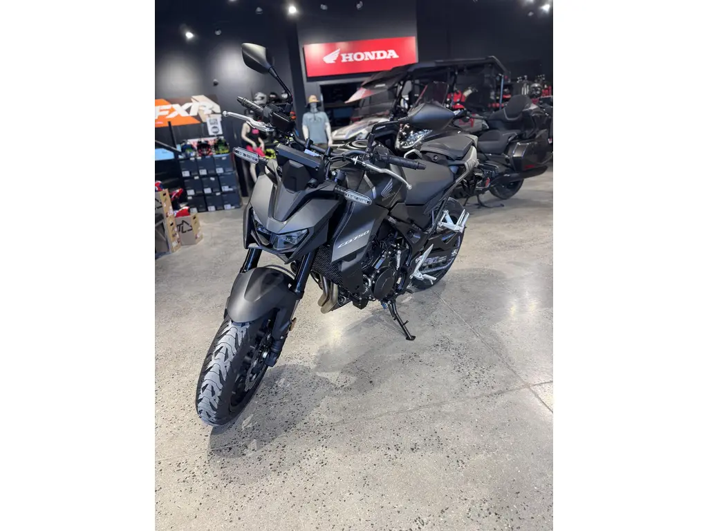 Honda CB 750  2025