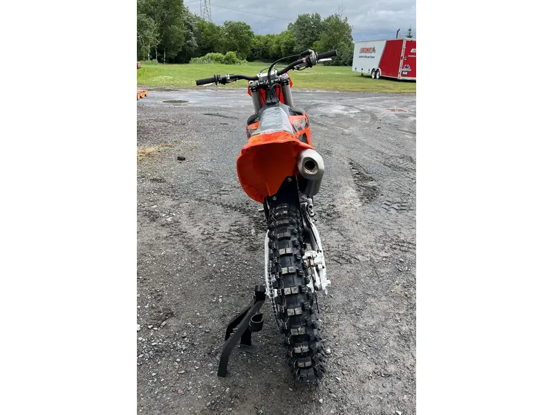 2025 KTM 250 SX-F thumbnail 3