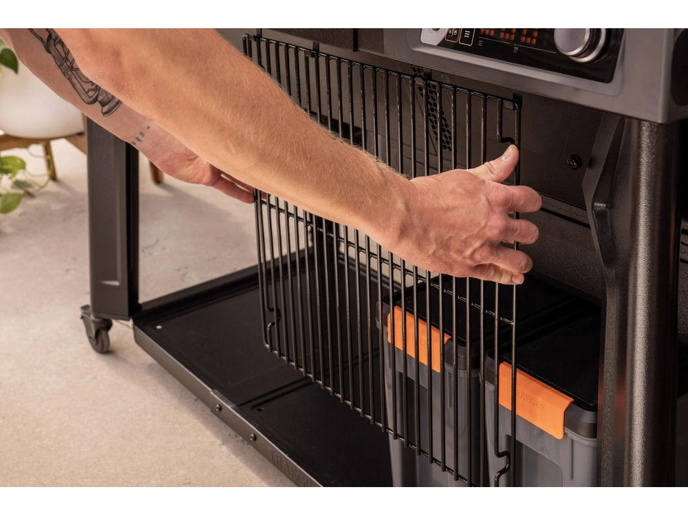 2025 Traeger Woodridge Pro alt