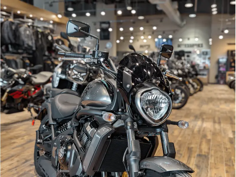 2025 Kawasaki Vulcan S Cafe // Metallic Moondust Gray/Metallic Spark Black w/ Passenger Setup