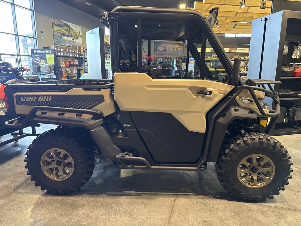 2025 Can-am Defender Limited Cab Hd10 Desert Tan & Stealth Black alt