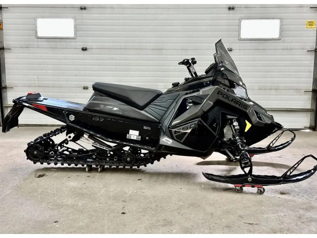 2024 Polaris 650 Indy XC 137 Gloss Black