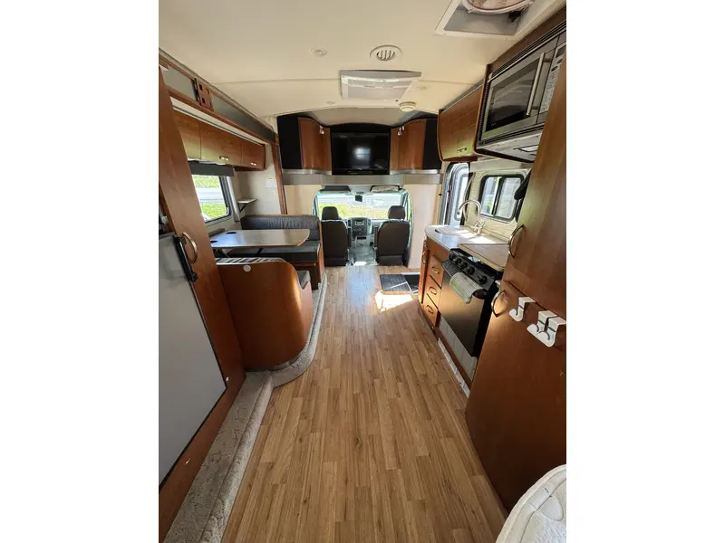 2009 Fleetwood ICON 24D thumbnail 13