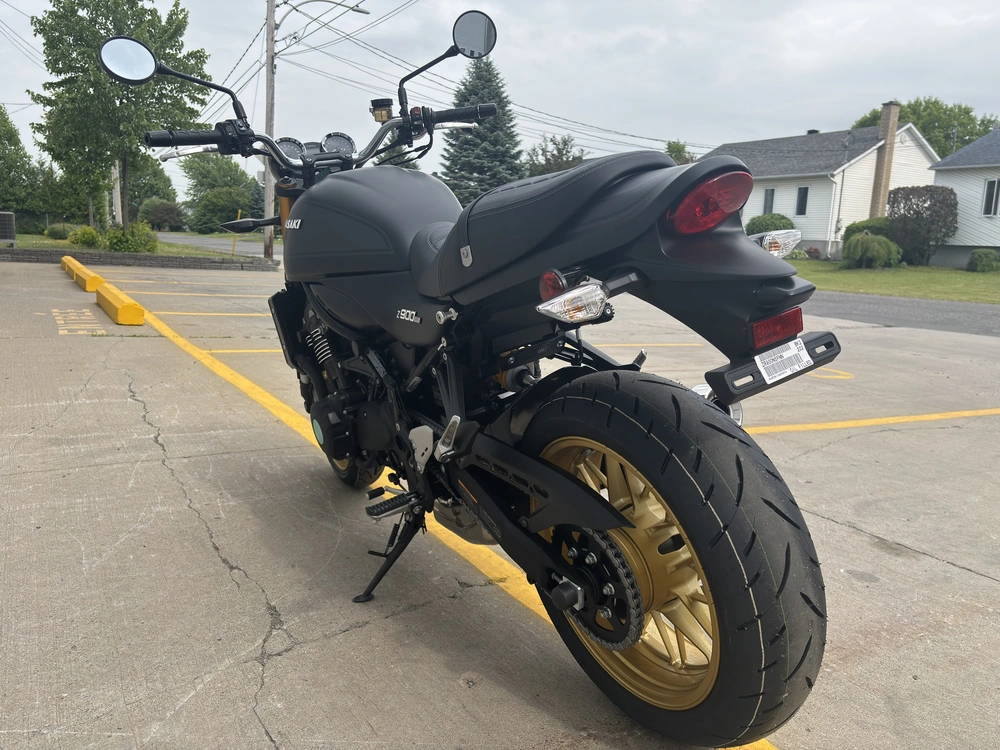 2025 Kawasaki Z900rs Se alt