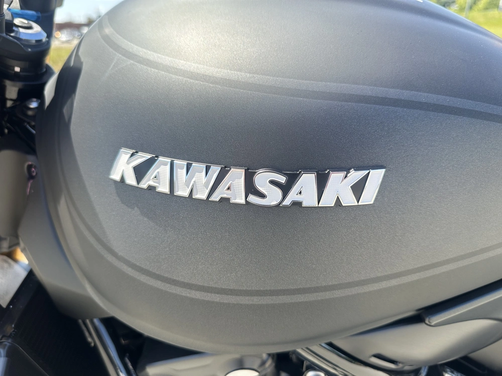 2025 Kawasaki Z900rs Se alt