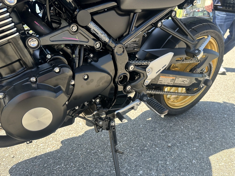 2025 Kawasaki Z900rs Se alt