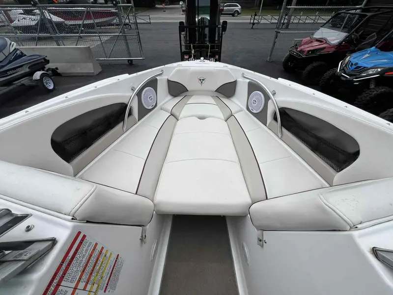 Campion ALLANTE 595 **MOTEUR MERCRUISER 350 MAG!!** 2007