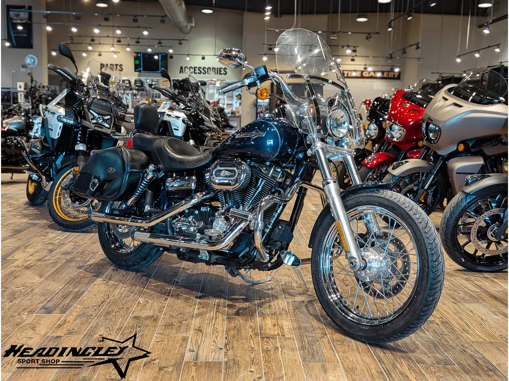 2013 Harley-Davidson Dyna Super Glide Custom // Big Blue Pearl 