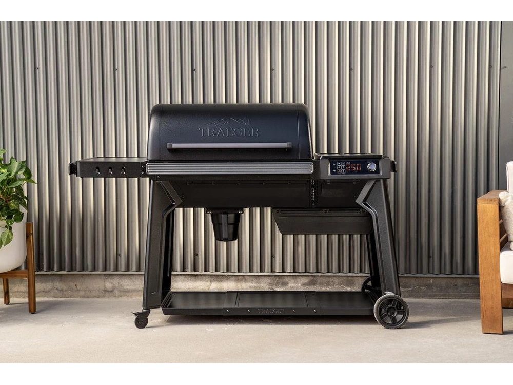 2025 Traeger Woodridge Pro alt