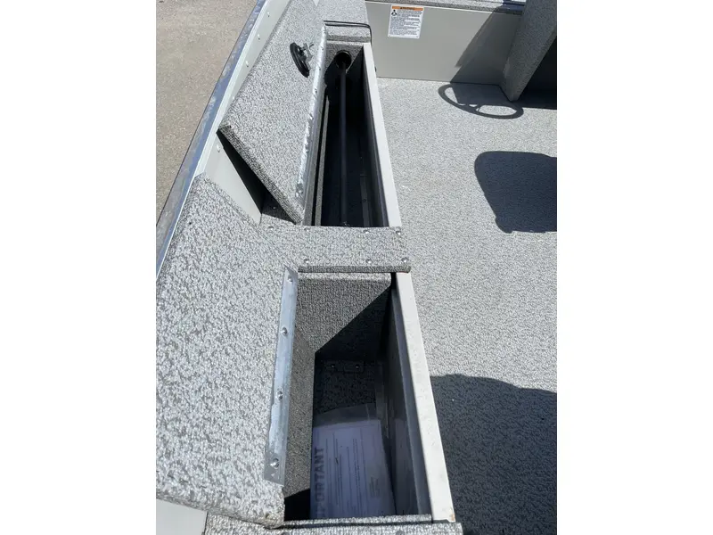 Smokercraft Angler 16 SC 2023