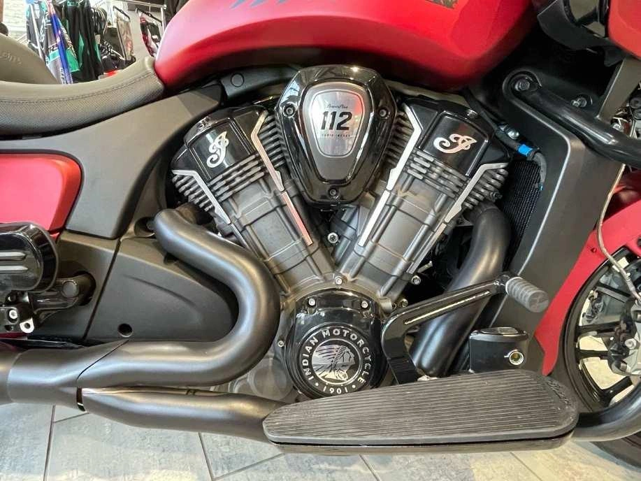 Indian Motorcycle Challenger Dark Horse With Powerband Audio Package 2024 alt