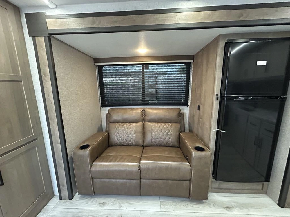 Keystone Rv Springdale 241fk 2025 alt