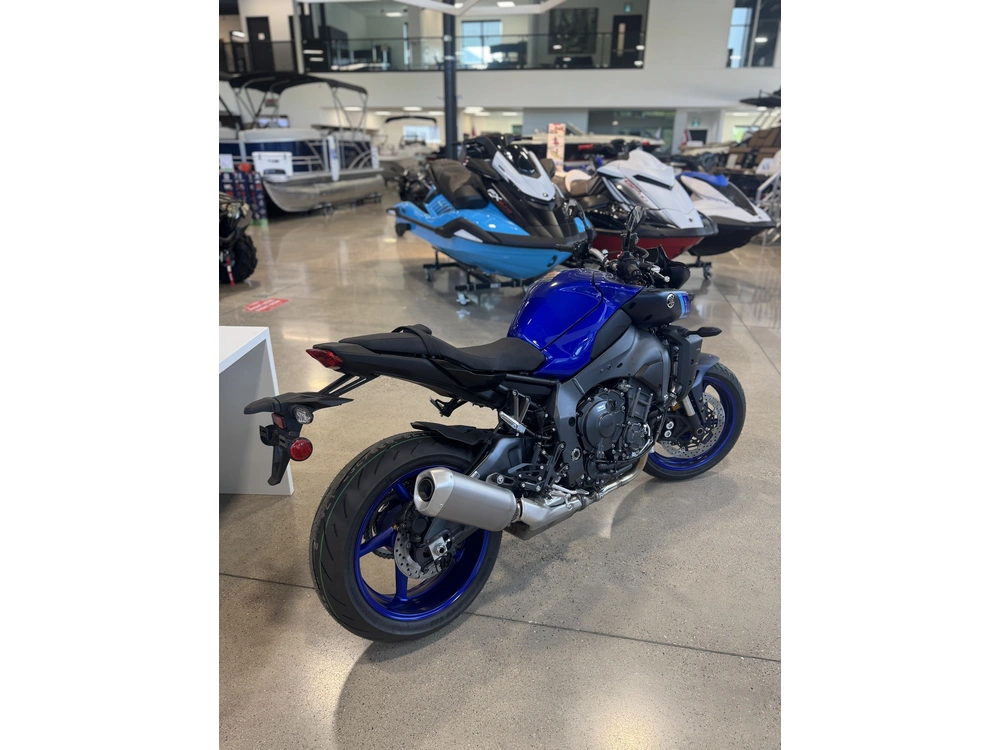 2025 Yamaha Mt-10 alt