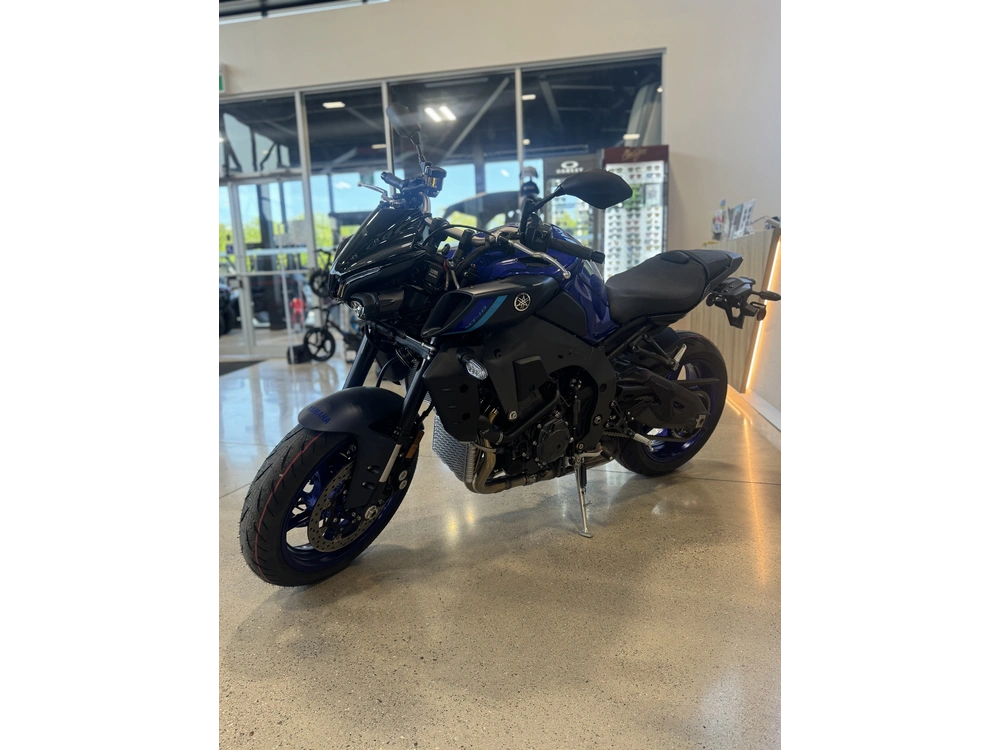 2025 Yamaha Mt-10 alt